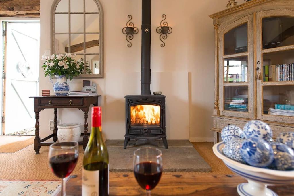 The Stables, Relax In 5 Star Style And Comfort With Lovely Walks All Around Maplestead 外观 照片